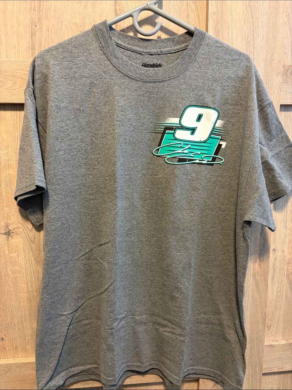 Hendrick Men's Gray Short Sleeve Tee with Teal '9' Graphic